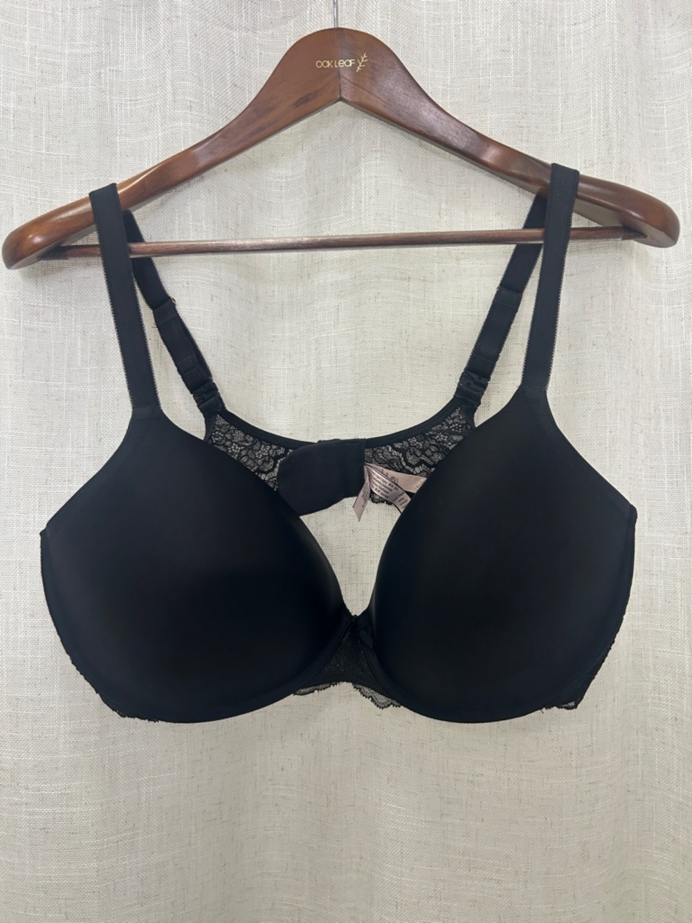 Victoria’s Secret Black Lace Bra Size 42DD Excellent Condition